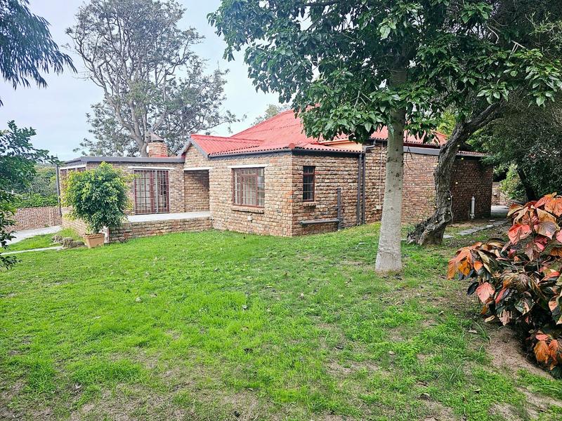 3 Bedroom Property for Sale in Mossel Bay Central Western Cape